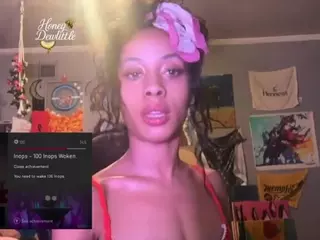 Honeydew's Live Sex Cam Show