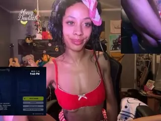 Honeydew's Live Sex Cam Show