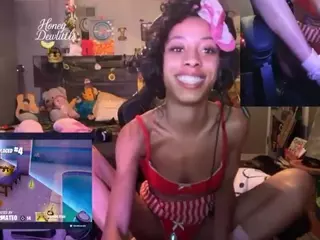 Honeydew's Live Sex Cam Show