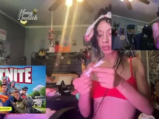 Honeydew's Live Sex Cam Show