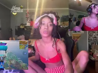 Honeydew's Live Sex Cam Show