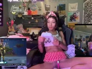 Honeydew's Live Sex Cam Show