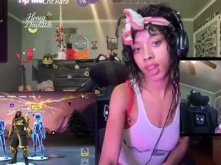 Honeydew's Live Sex Cam Show