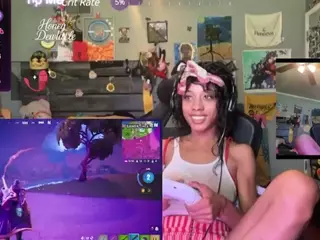 Honeydew's Live Sex Cam Show