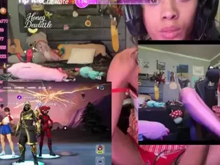 Honeydew's Live Sex Cam Show