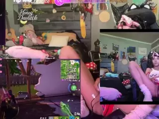 Honeydew's Live Sex Cam Show