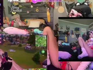 Honeydew's Live Sex Cam Show