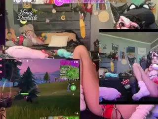Honeydew's Live Sex Cam Show