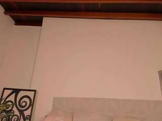 Live cam show with KiimLee