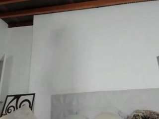 Live cam show with KiimLee