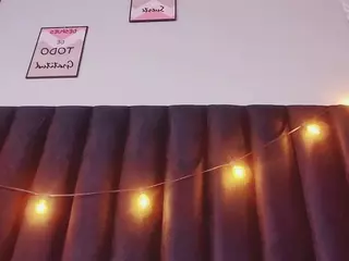 littleebluee's Live Sex Cam Show