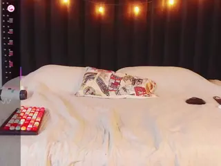 littleebluee's Live Sex Cam Show