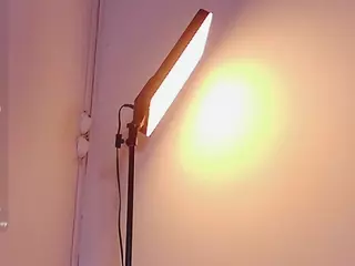 littleebluee's Live Sex Cam Show