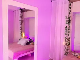 SARA's Live Sex Cam Show