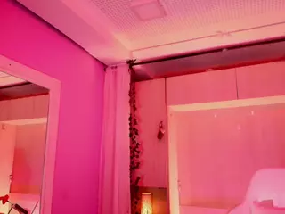 SARA's Live Sex Cam Show