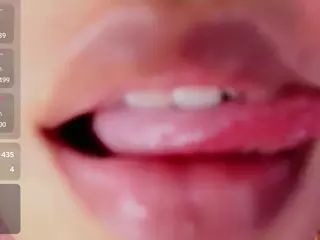 SARA's Live Sex Cam Show