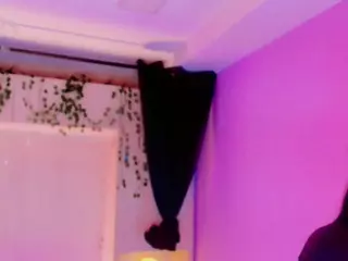 SARA's Live Sex Cam Show