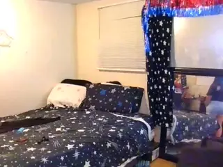 pappyslilfreak's Live Sex Cam Show