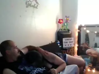 pappyslilfreak's Live Sex Cam Show