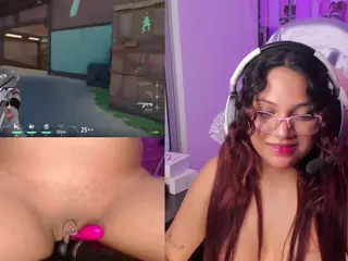 PetiteSofia's Live Sex Cam Show