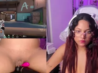 PetiteSofia's Live Sex Cam Show