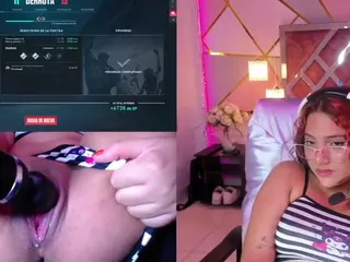 PetiteSofia's Live Sex Cam Show