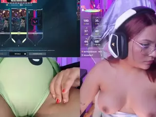 PetiteSofia's Live Sex Cam Show