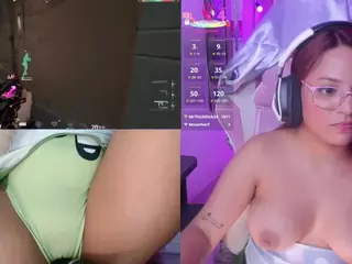 PetiteSofia's Live Sex Cam Show