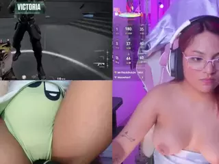 PetiteSofia's Live Sex Cam Show