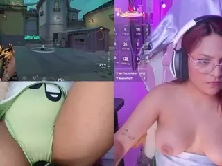 PetiteSofia's Live Sex Cam Show