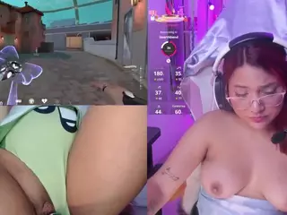 PetiteSofia's Live Sex Cam Show