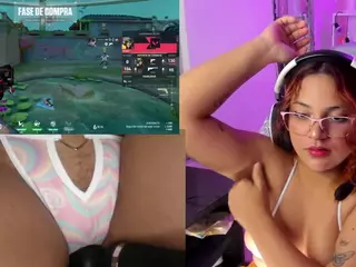 PetiteSofia's Live Sex Cam Show
