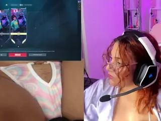 PetiteSofia's Live Sex Cam Show