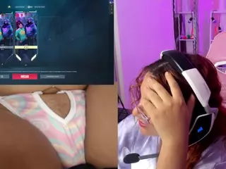 PetiteSofia's Live Sex Cam Show