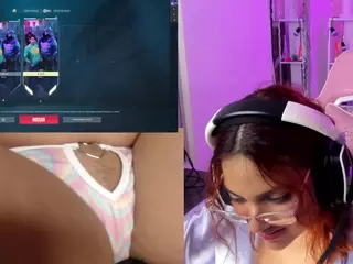 PetiteSofia's Live Sex Cam Show