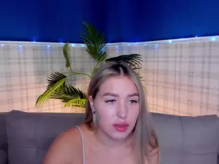 Mavis-Willis's Live Sex Cam Show