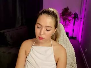 Mavis-Willis's Live Sex Cam Show
