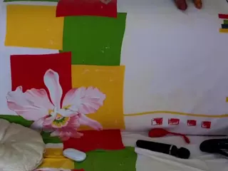 AlenaExplorer's Live Sex Cam Show