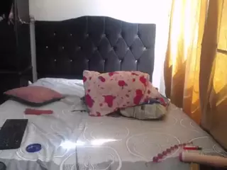 matureemessyy's Live Sex Cam Show