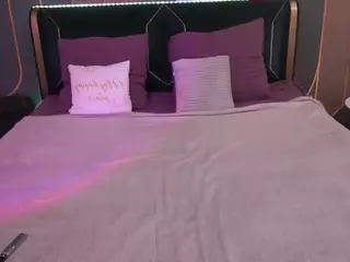 MonAmourR's Live Sex Cam Show