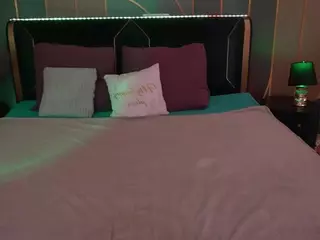 MonAmourR's Live Sex Cam Show