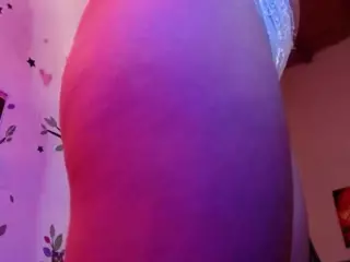 niniwild's Live Sex Cam Show