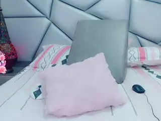 AlanaBekeer's Live Sex Cam Show