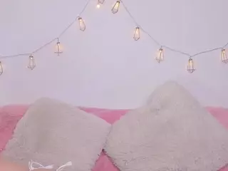 Martina-Babe's Live Sex Cam Show