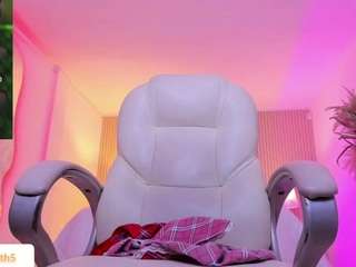 Live cam show with lenah-smith