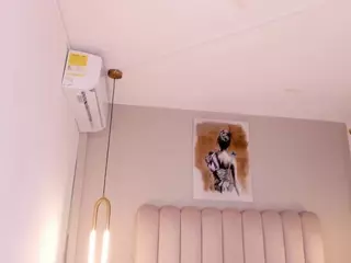 Lia-Angels's Live Sex Cam Show