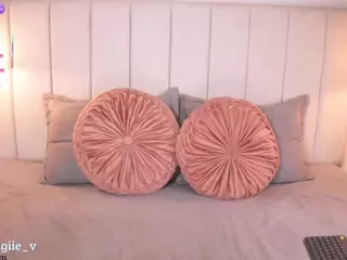 nicoleth18's Live Sex Cam Show