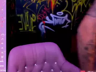 LovelyFreaky's Live Sex Cam Show