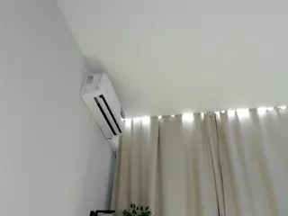 LouiseMiler's Live Sex Cam Show