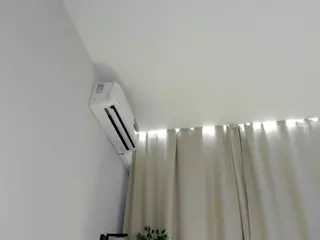 LouiseMiler's Live Sex Cam Show